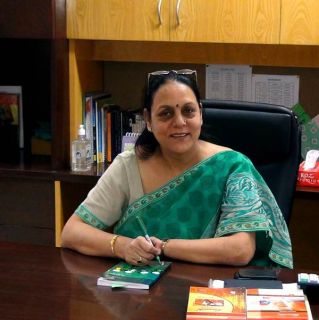Mrs. Indira Kohli - Principal-DPS Guatam Buddh Nagar